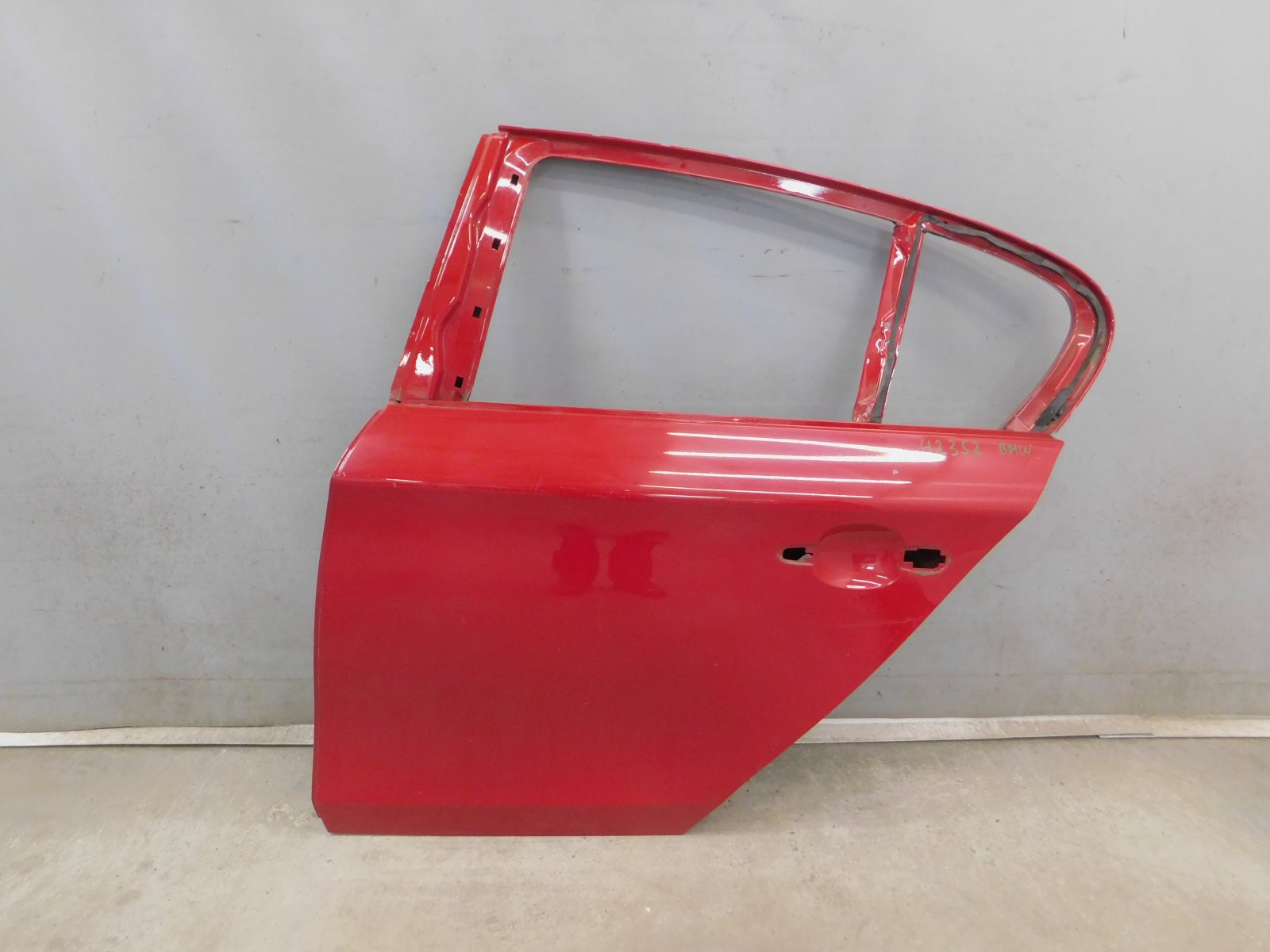 Дверь задняя левая BMW 1-серия E87/E81 2004>