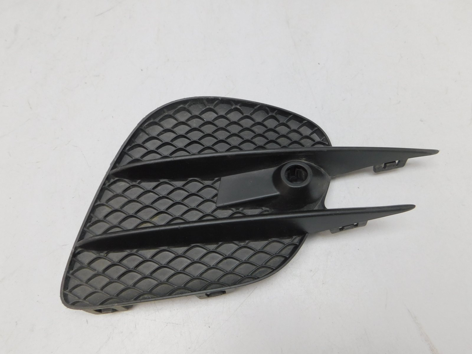 Решетка в бампер правая Mercedes-Benz GLC-Class X253 2015>