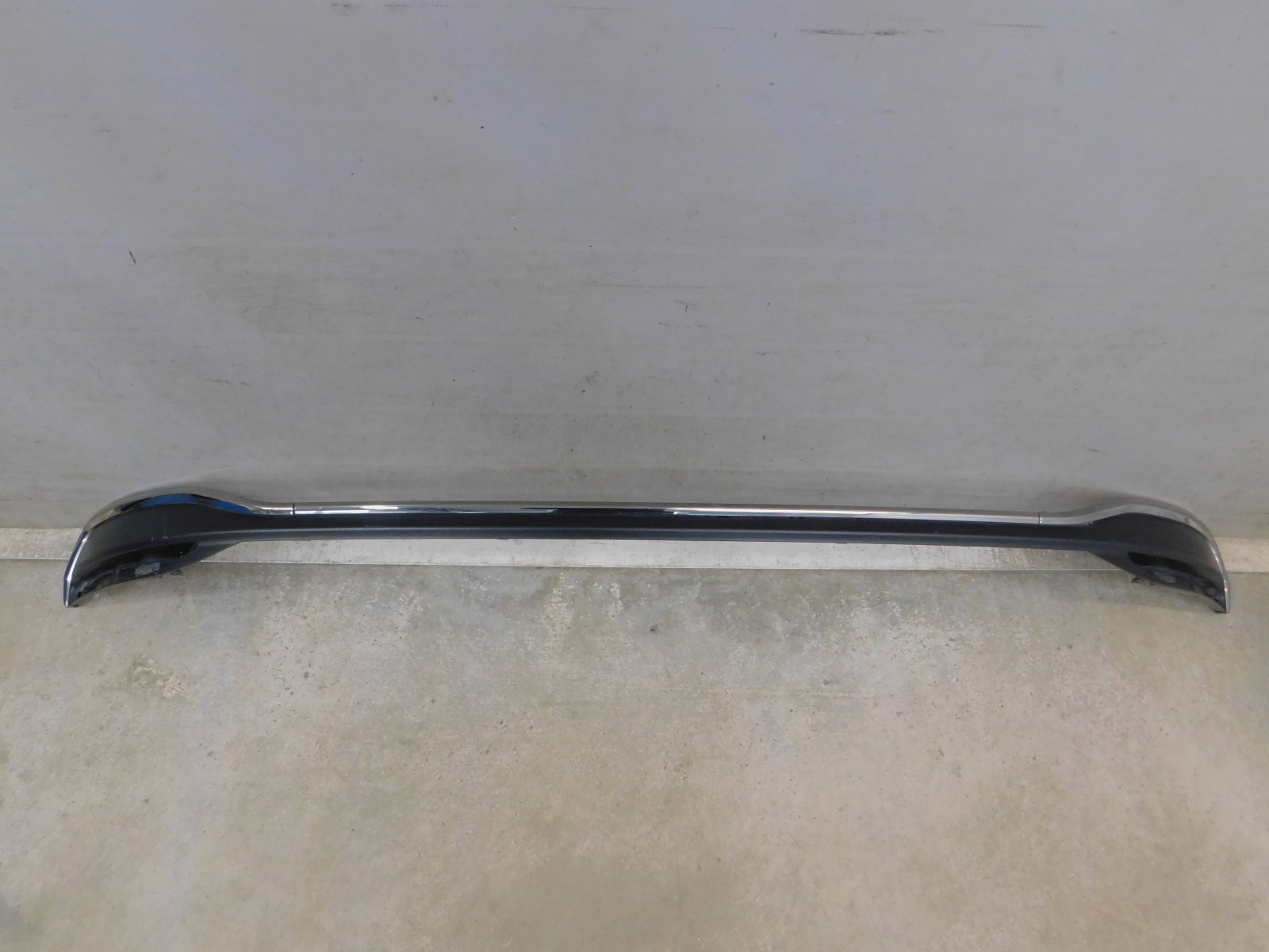 Накладка заднего бампера Lexus ES 2018>