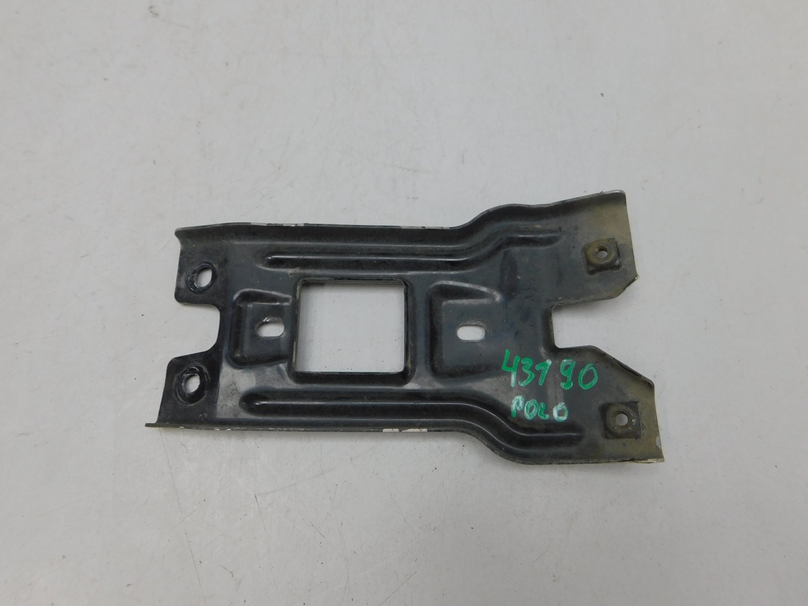 Кронштейн замка капота Volkswagen Polo (RUS) 2020>