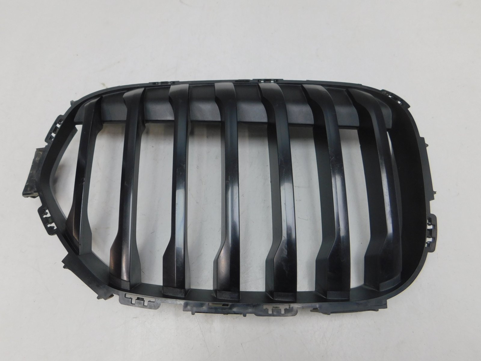 Решетка радиатора BMW X1 F48 2015>