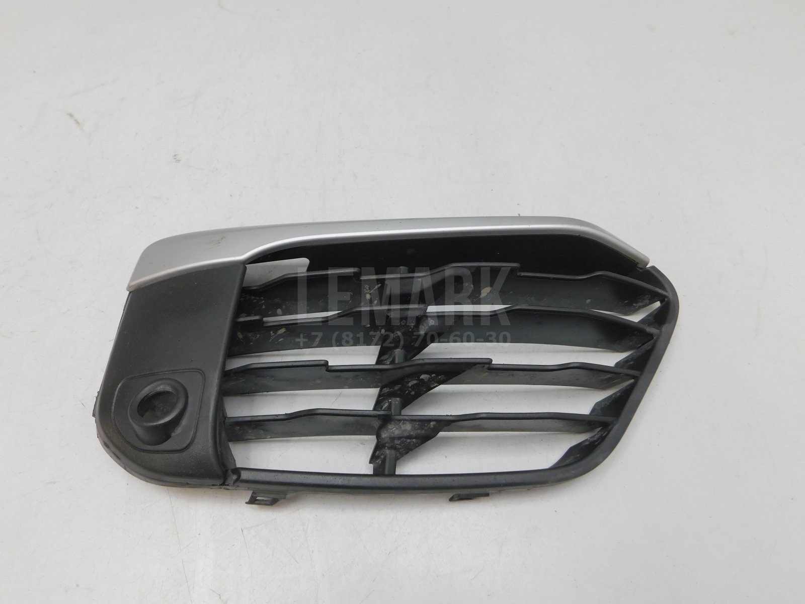 Решетка в бампер правая BMW X1 F48 2015> 51117354778