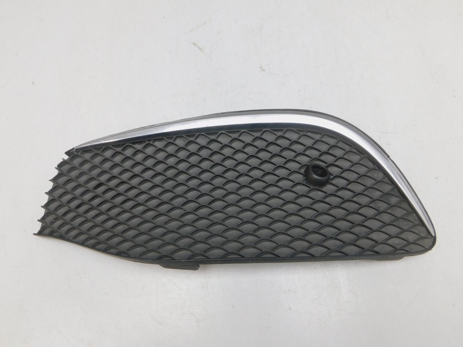 Решетка в бампер левая Mercedes-Benz E-Klasse W213 2016>