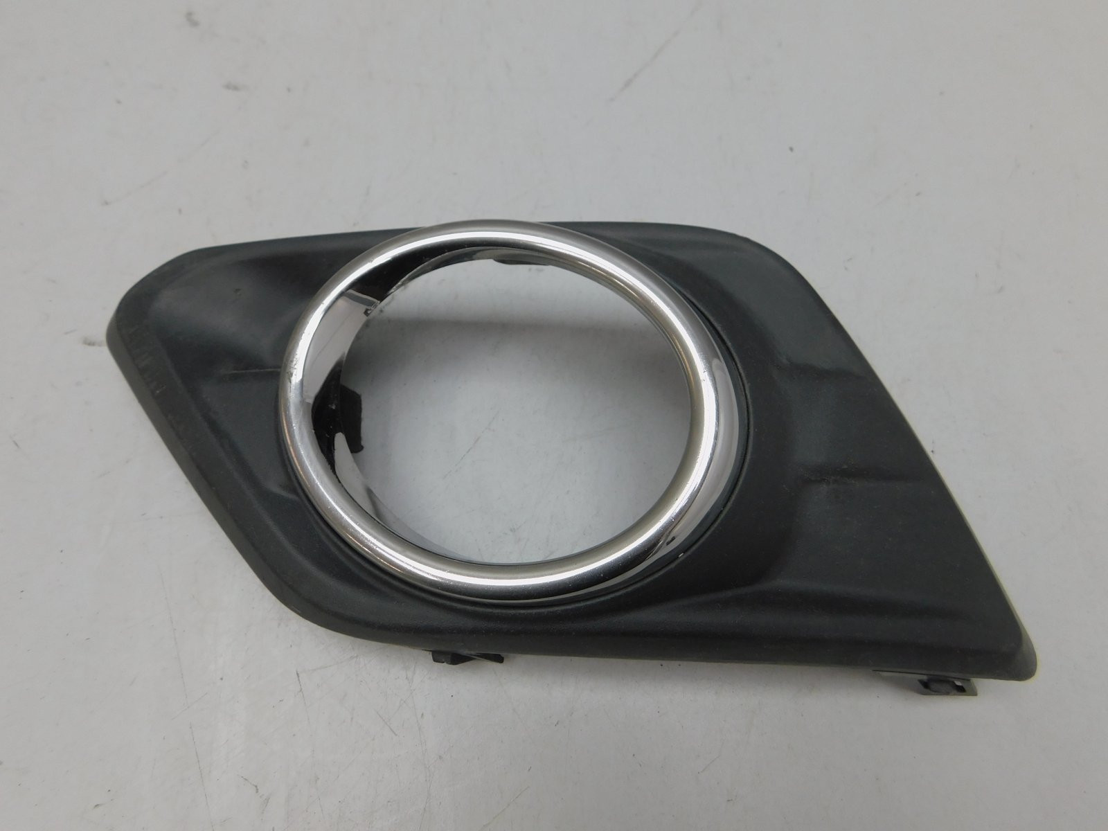 Решетка в бампер левая Nissan X-Trail (T32) 2014>