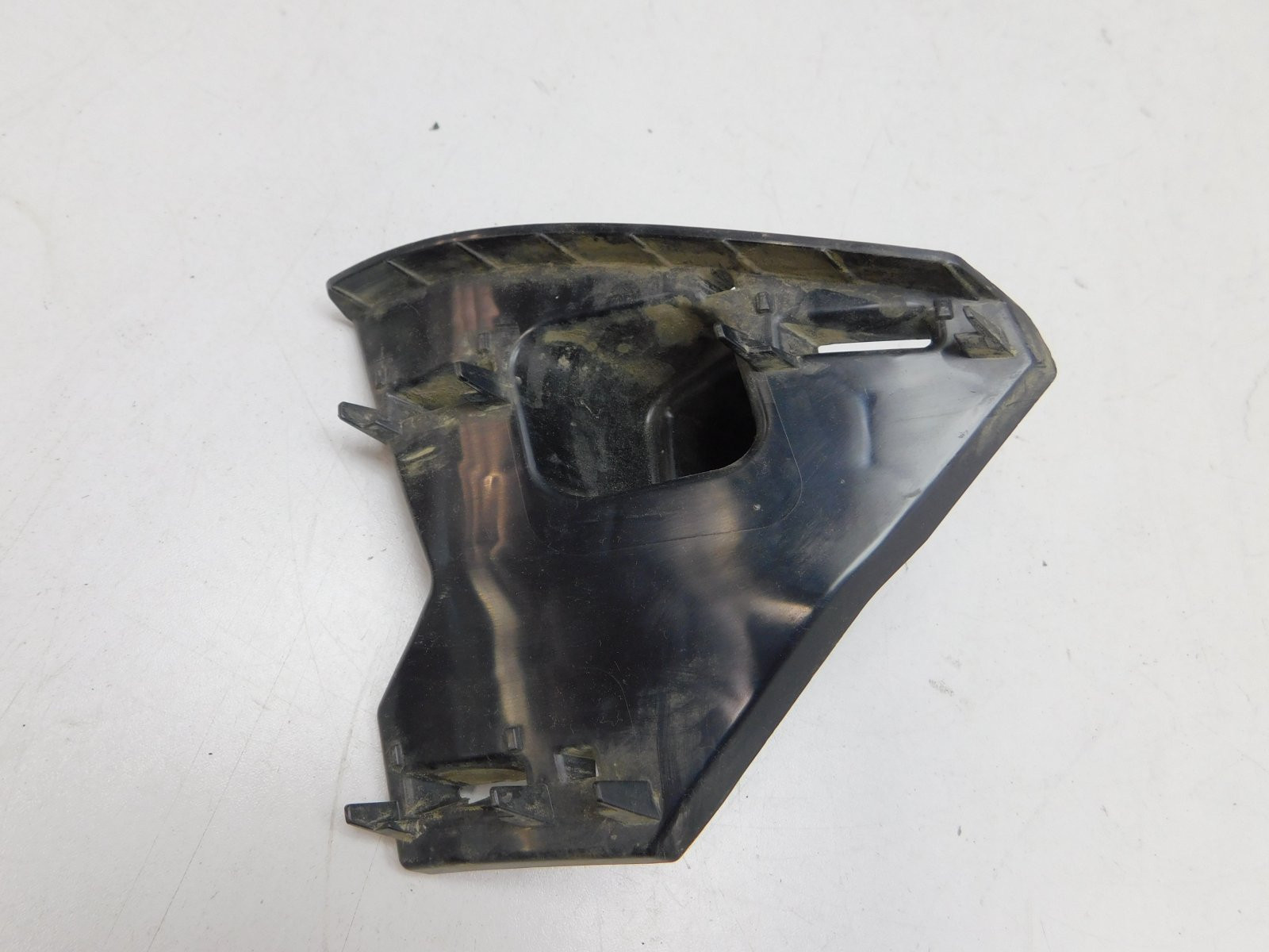 Кронштейн решетки радиатора Volkswagen Polo (RUS) 2020>