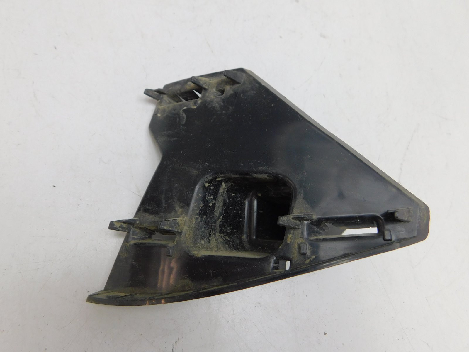 Кронштейн решетки радиатора Volkswagen Polo (RUS) 2020>