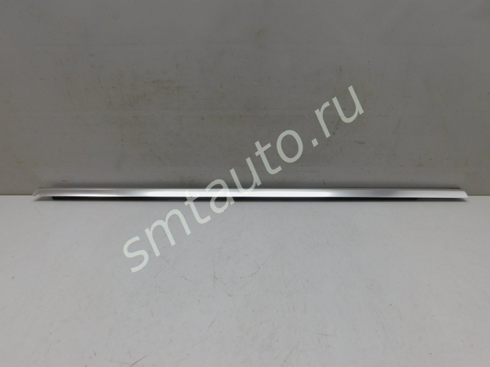 Накладка стекла заднего правого для Mercedes-Benz GLC-Class X253 2015>, OEM A2537300224 (фото)