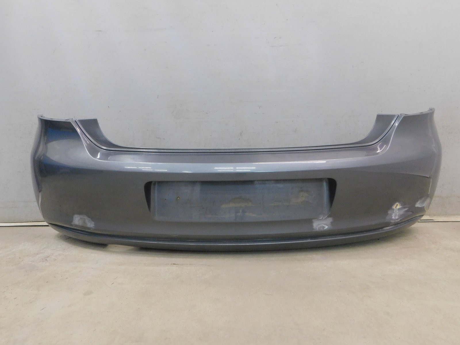 Задний бампер рено логан 2010 года. Бампер задний логан 2 в цвет. Задний бампер рено логан 2014. Бампер renault арт. Renault 850224049r.