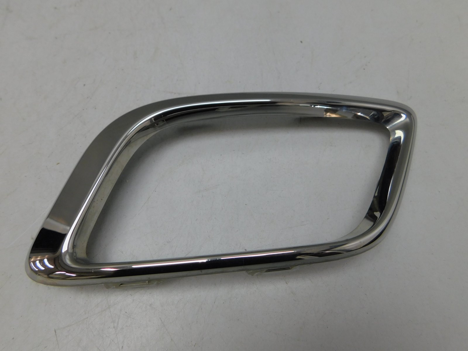 Рамка для противотуманных фар Renault Sandero 2014>