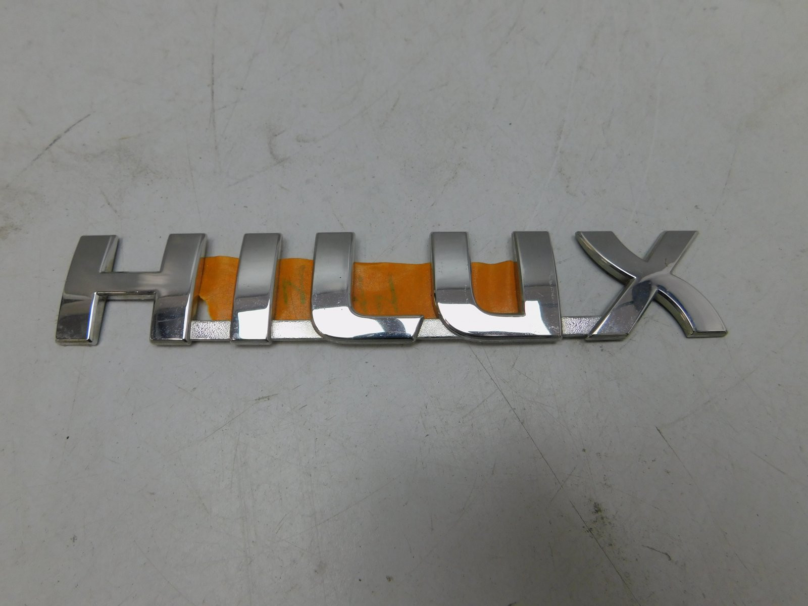 Эмблема Toyota Hilux 2005-2015