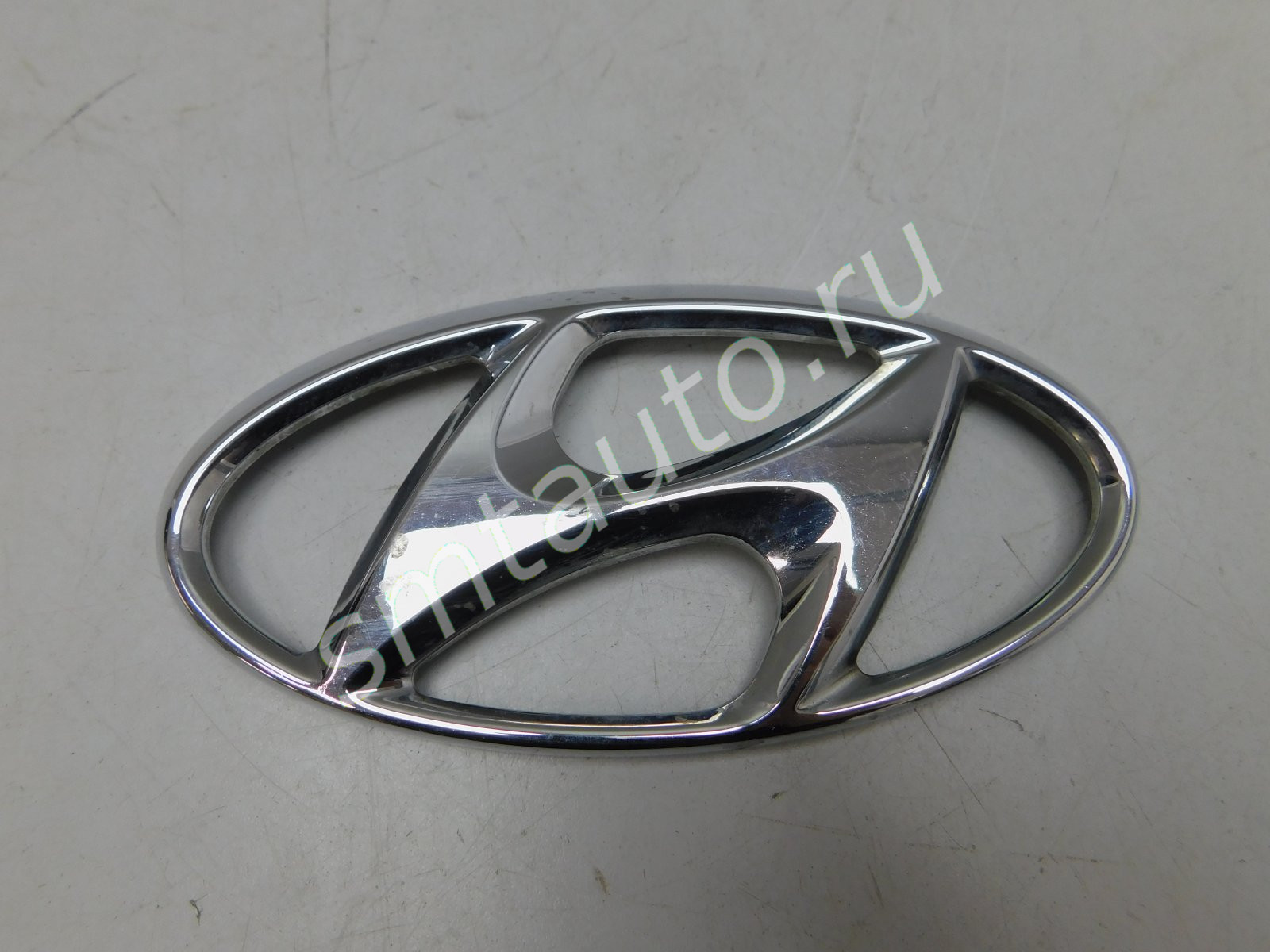 Эмблема для Hyundai Solaris 2010-2017, OEM 863631R000 (фото)