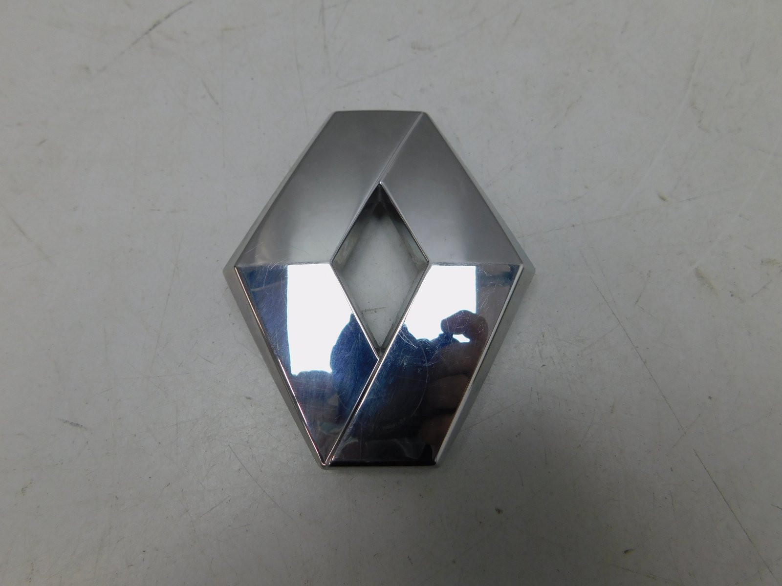 Эмблема Renault Sandero 2009>