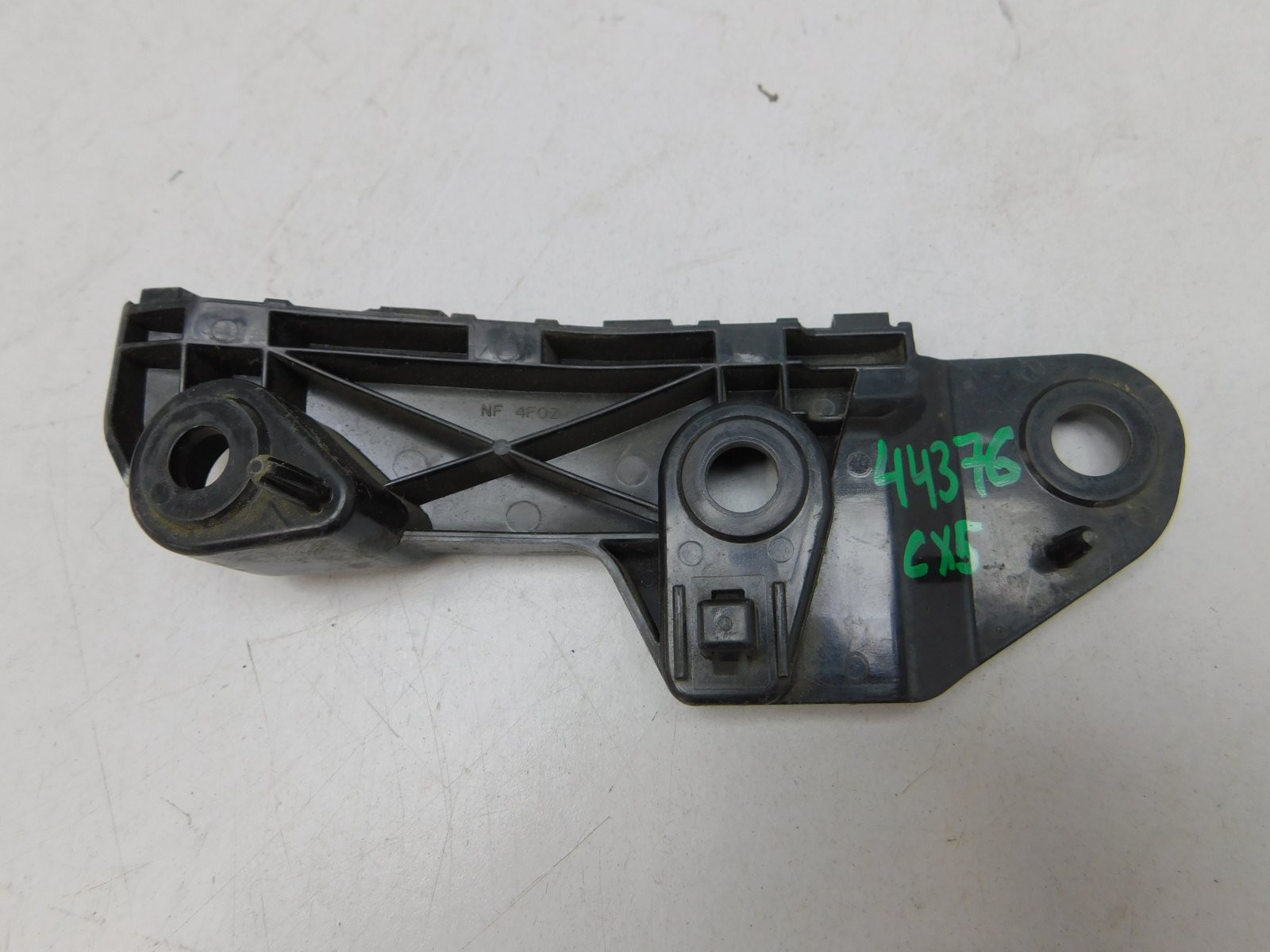 Кронштейн переднего бампера Mazda CX 5 2012>