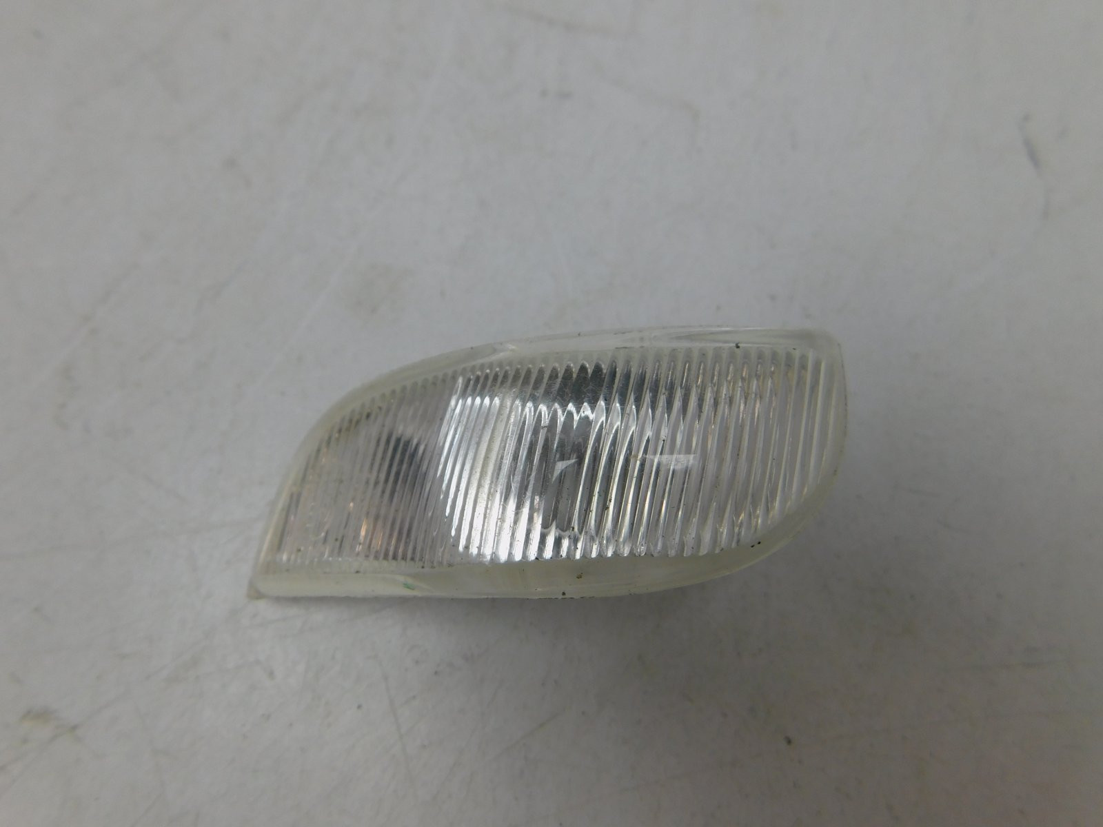 повторитель поворота рено логан 2. поворотник рено логан 2. повторитель 261653175 r левый. поворотник рено логан 2. повторитель поворотника рено логан 2.