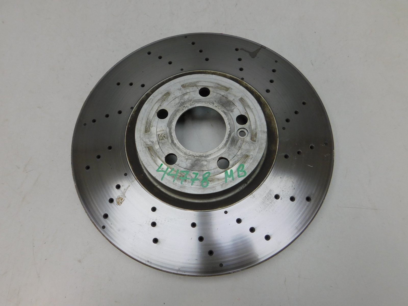 Диск тормозной передний вентилир Mercedes-Benz CLA-klasse II C118 2019>