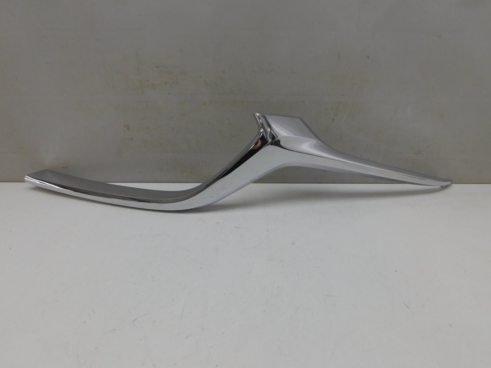 Молдинг решетки радиатора Mazda 6 (GJ/GL) 2013>