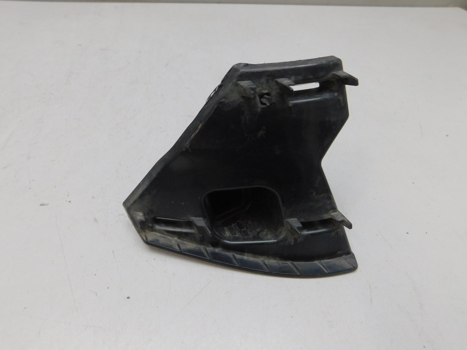 Кронштейн решетки радиатора Volkswagen Polo (RUS) 2020>