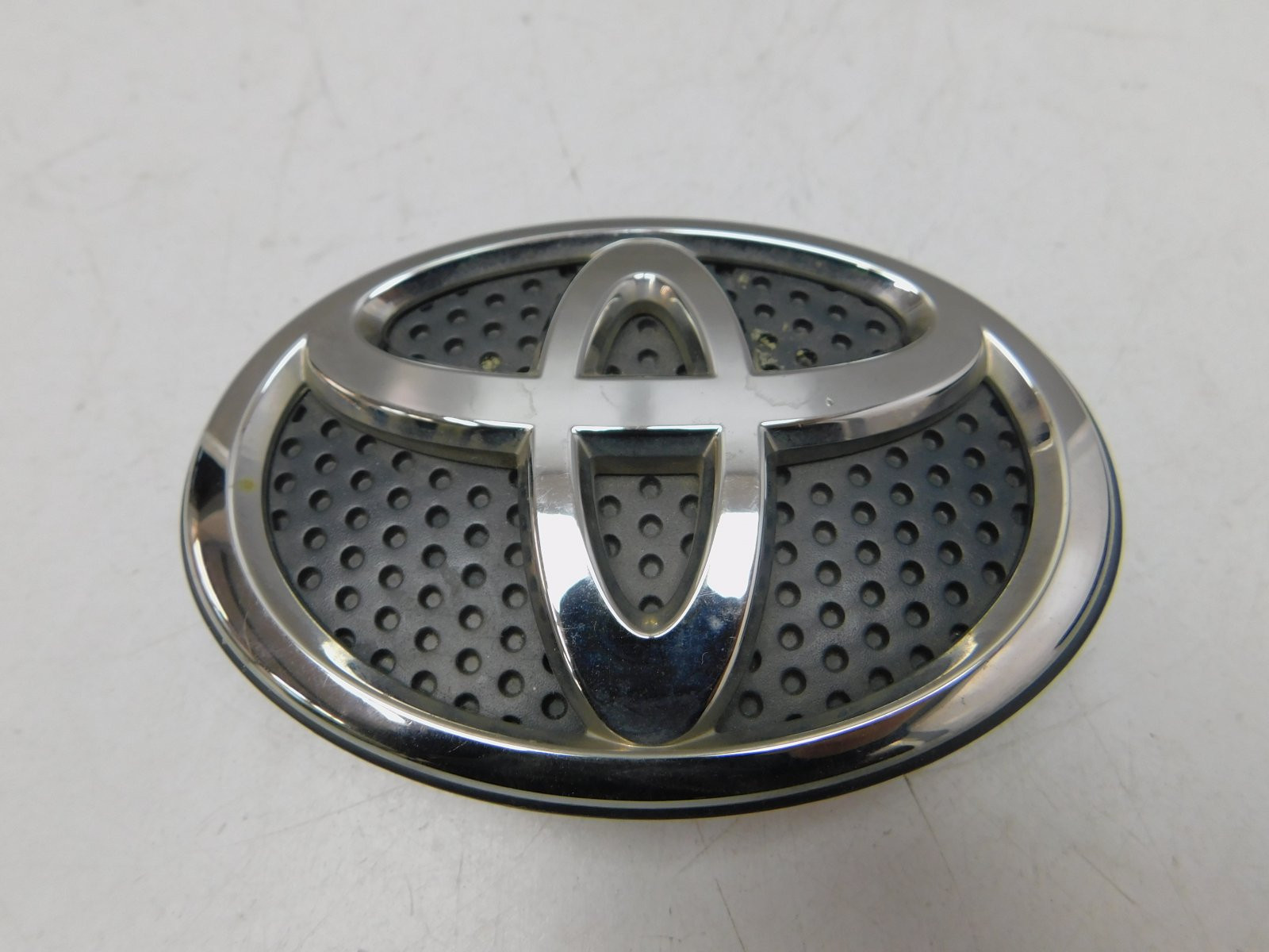 Эмблема Toyota RAV 4 2013-2019