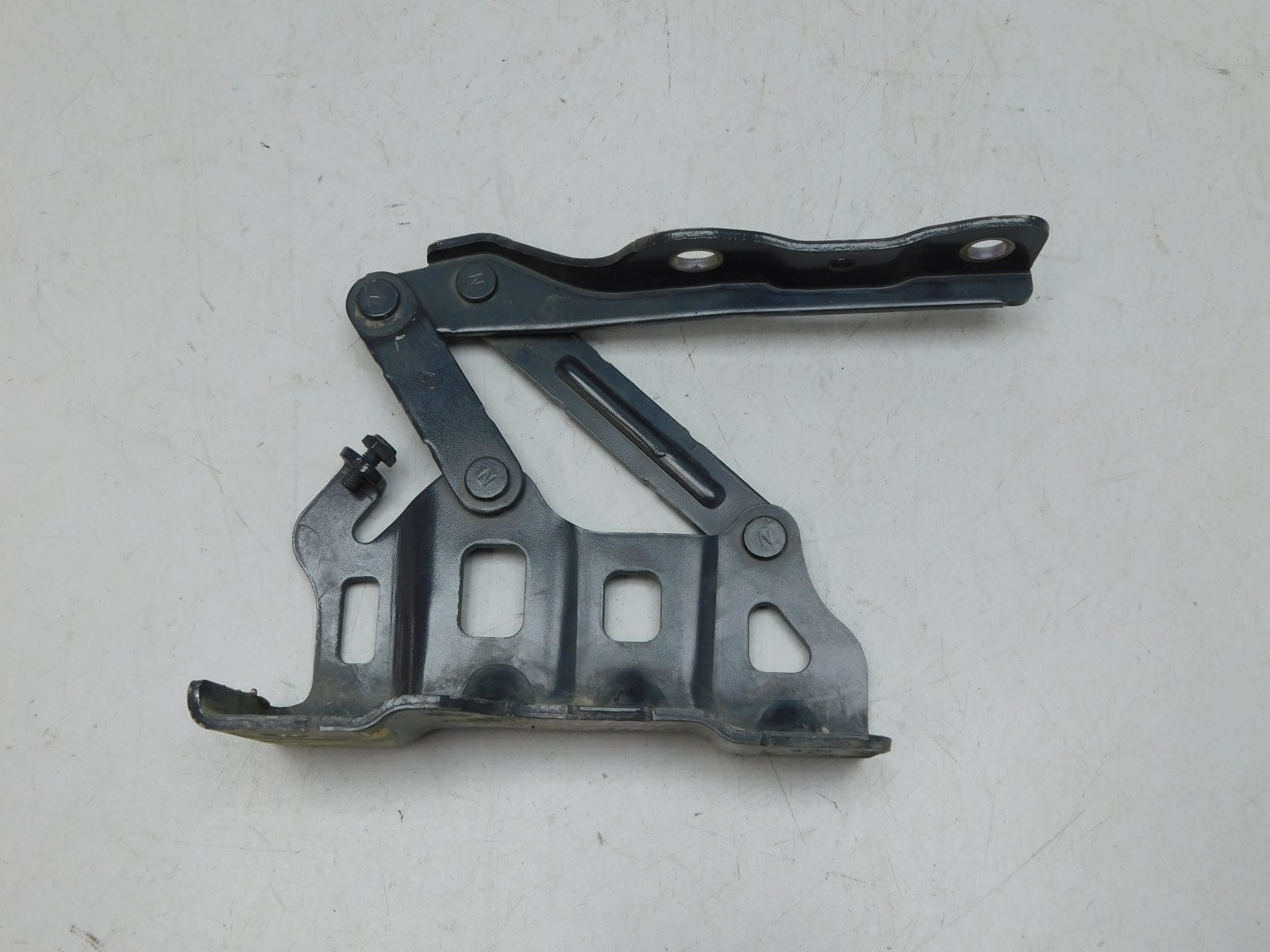 Петля капота левая Kia Sportage 2015>