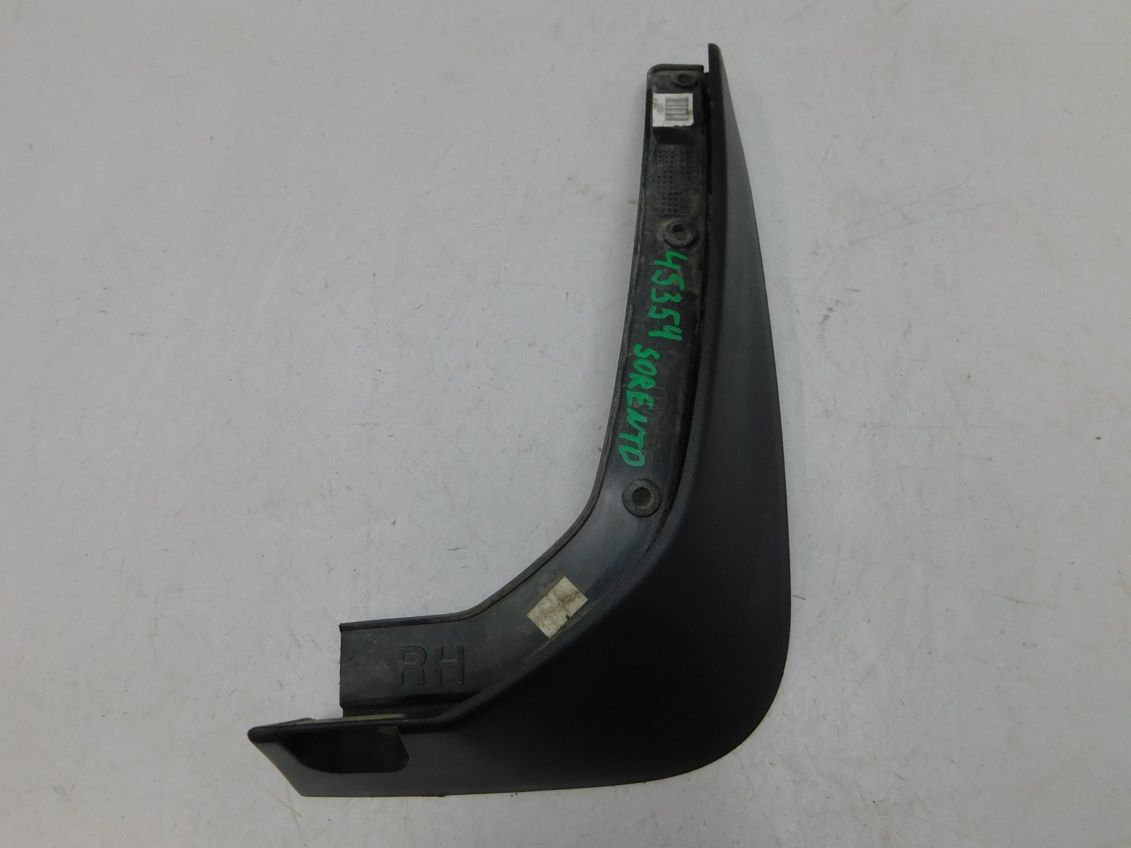 Брызговик задний правый Kia Sorento Prime 2015>