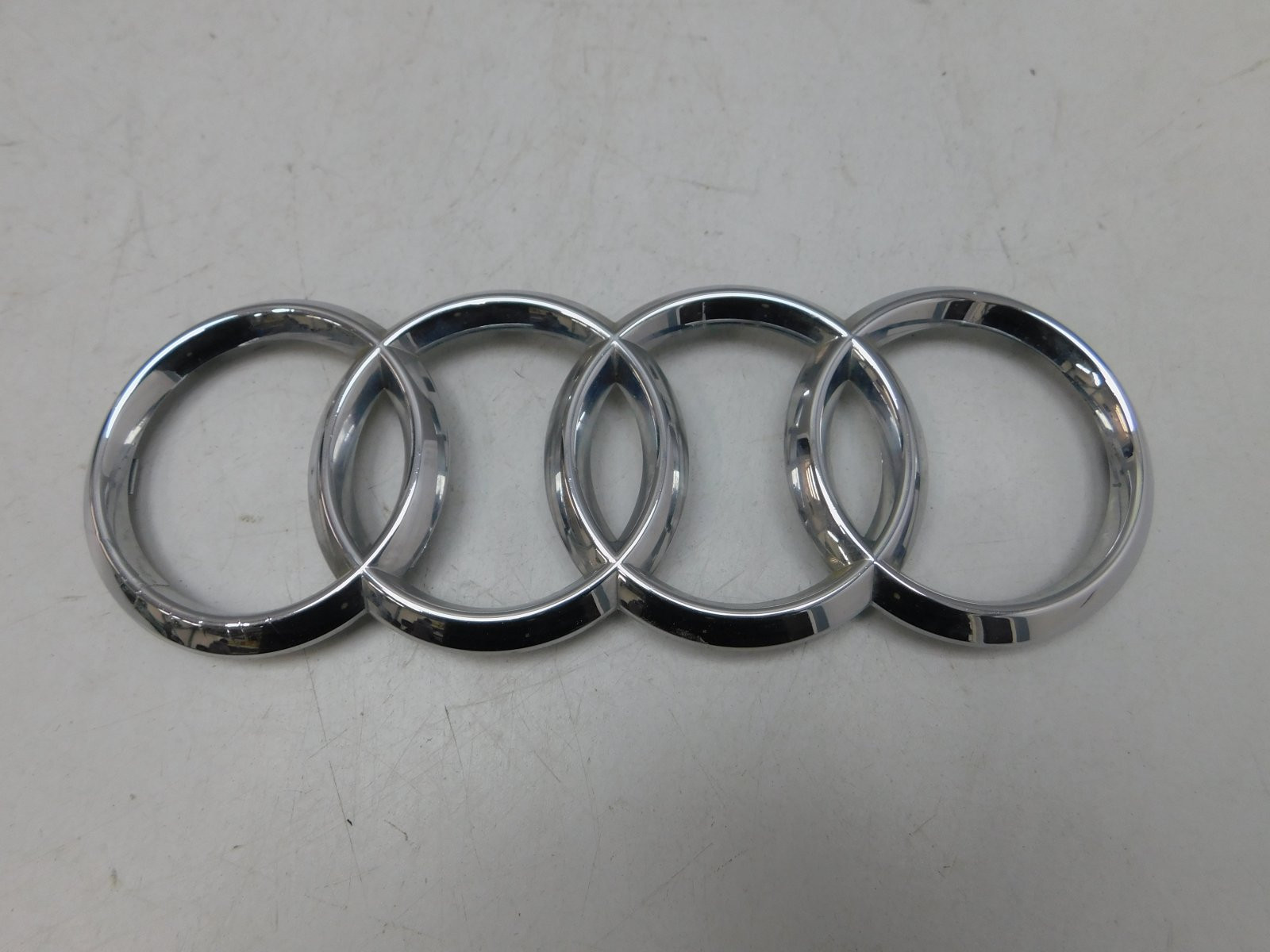 Эмблема Audi Q3 2012-2018