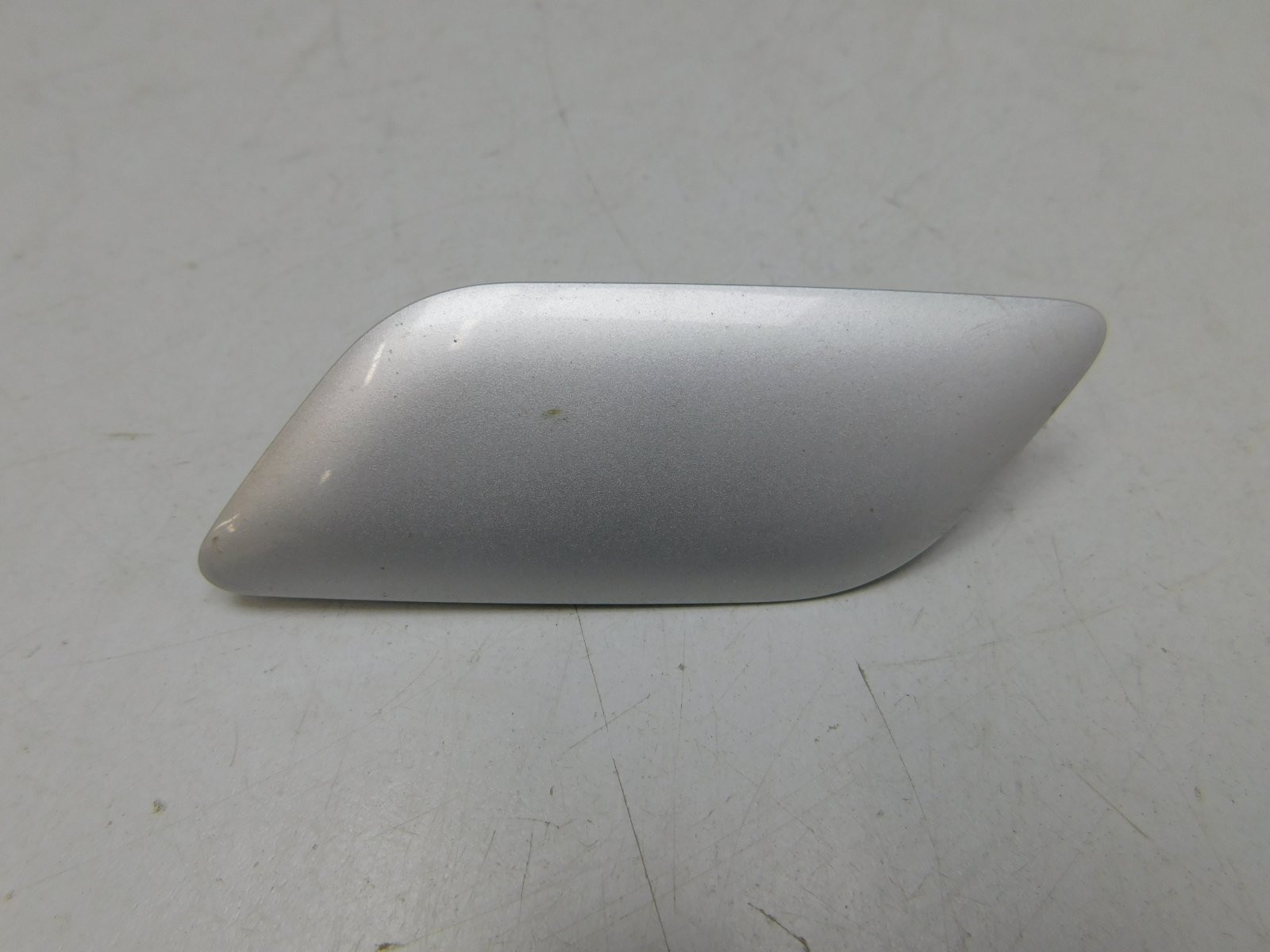 Крышка омывателя фары Toyota Camry V40 2006-2011