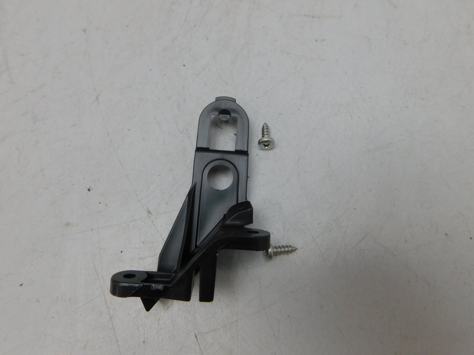 Крепеж фары Toyota Land Cruiser (200) 2008>