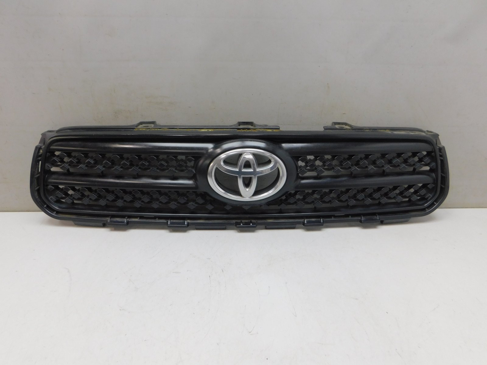 Решетка радиатора Toyota RAV 4 2006-2013