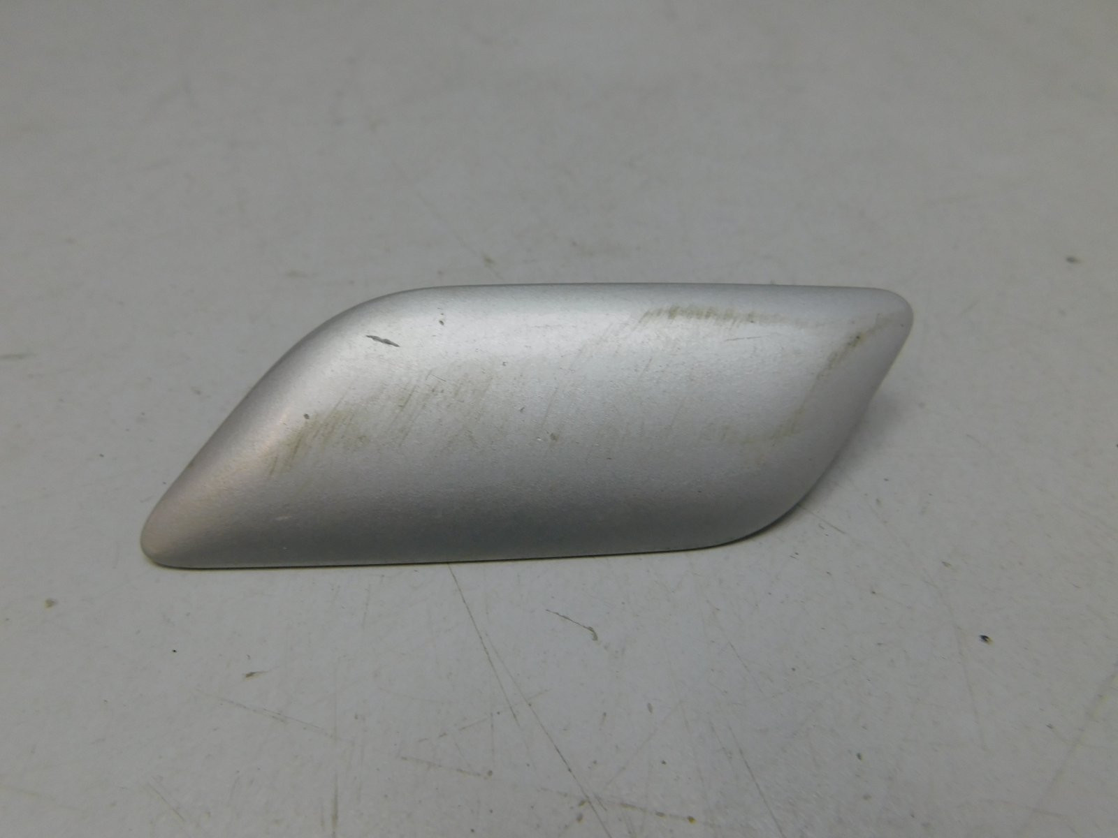 Крышка омывателя фары Toyota Camry V40 2006-2011