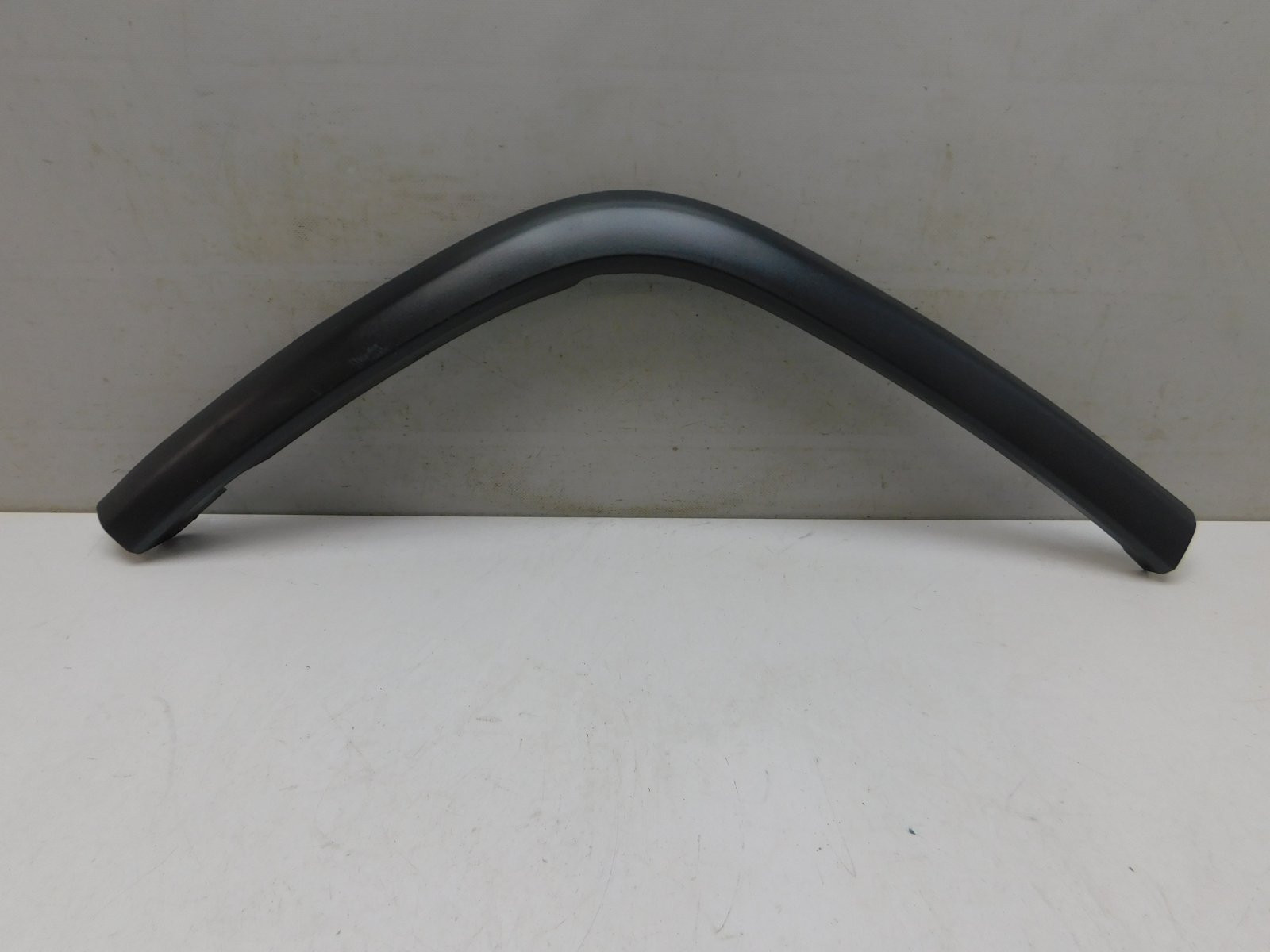 Накладка крыла заднего  правого Jeep Grand Cherokee (WK2) 2010>