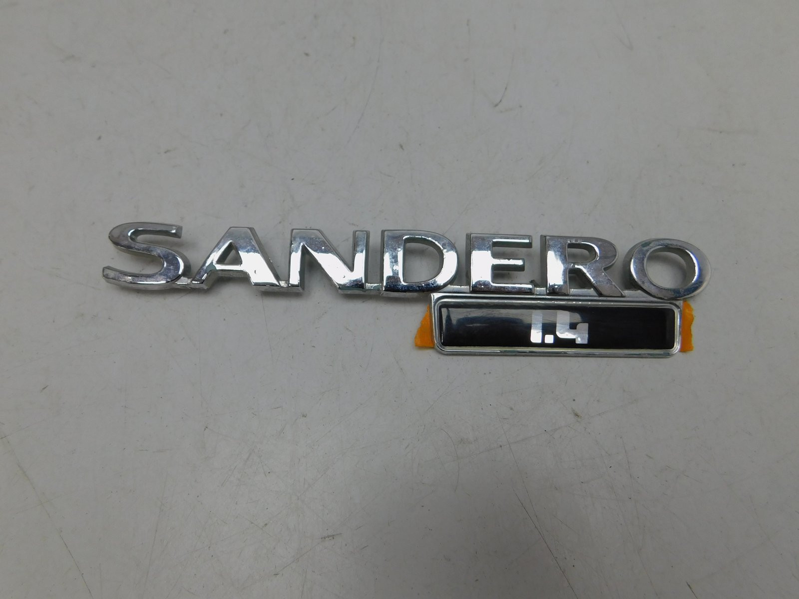 Эмблема Renault Sandero 2009>