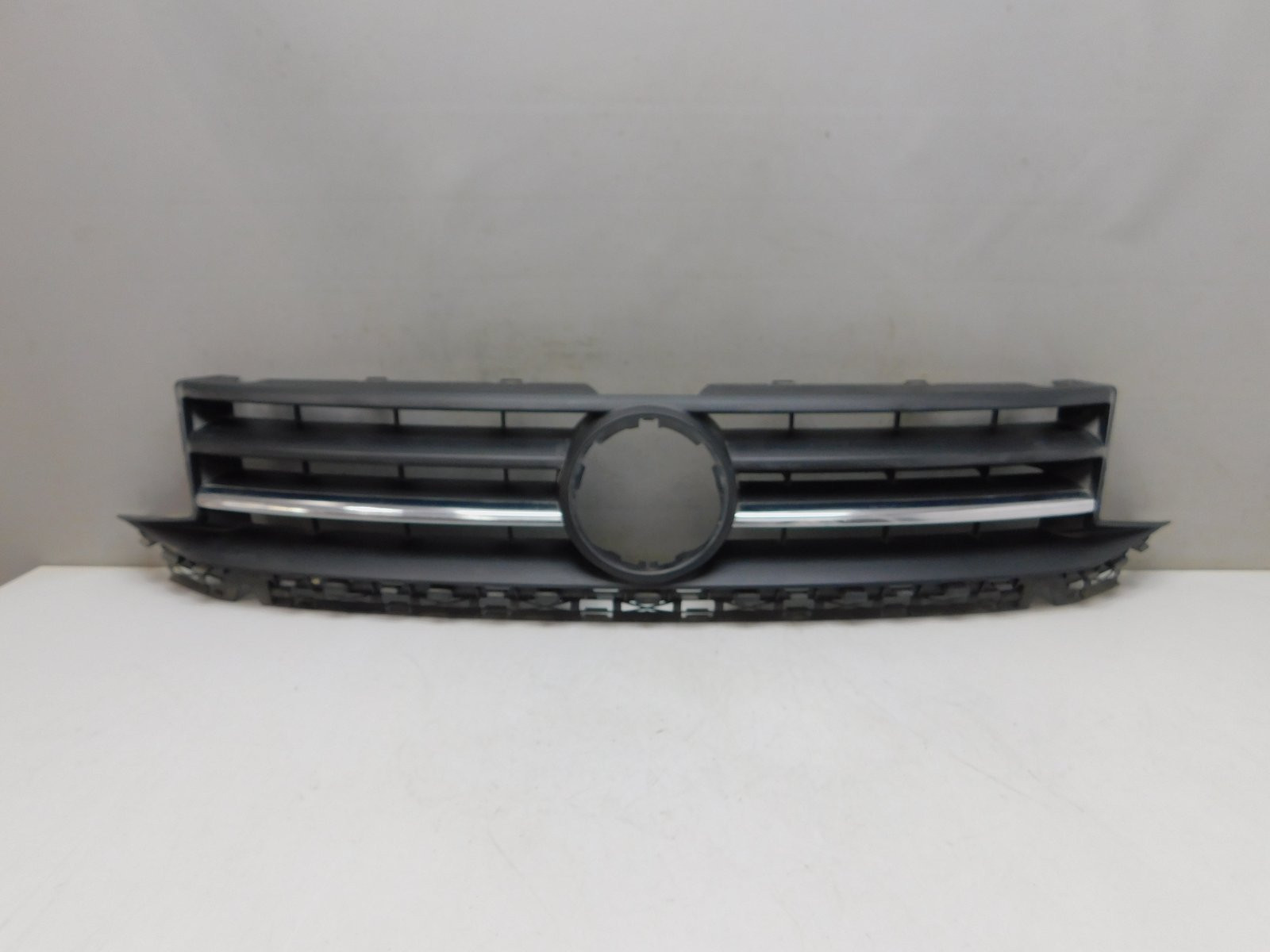 Решетка радиатора Volkswagen Caddy III 2004-2015