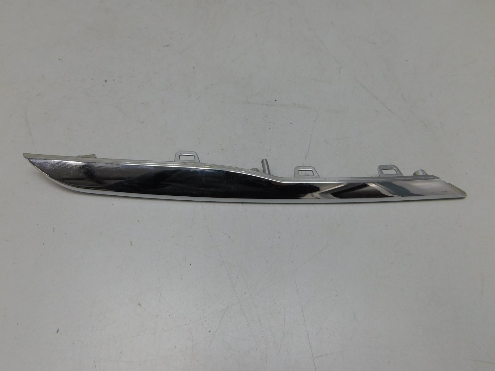 Молдинг решетки радиатора Hyundai Solaris 2010-2017