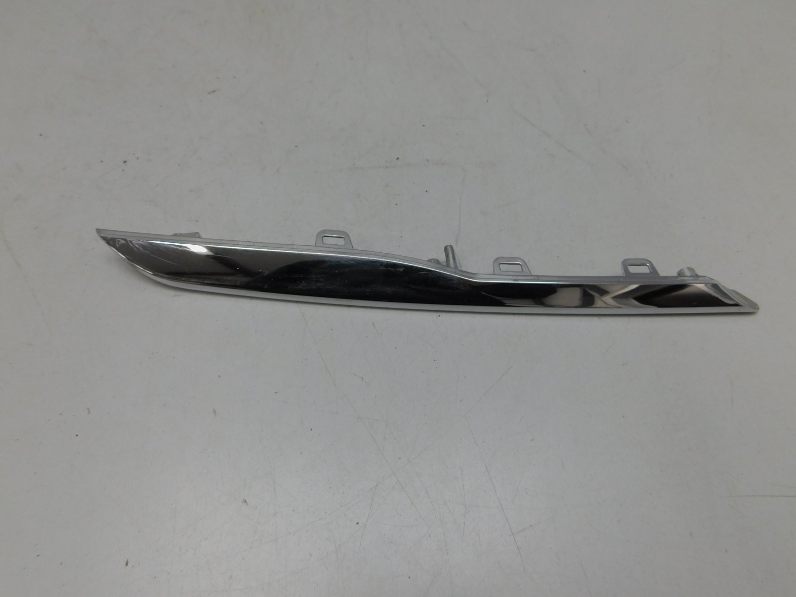 Молдинг решетки радиатора Hyundai Solaris 2010-2017