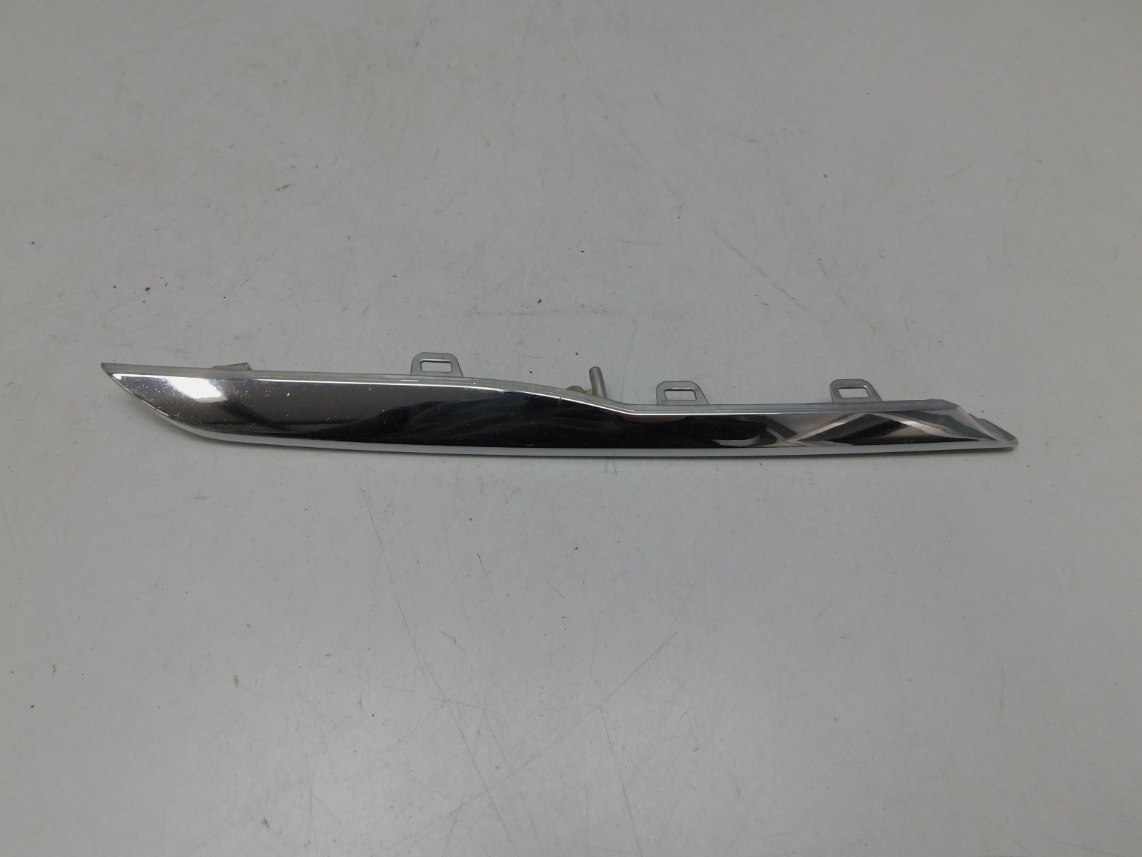 Молдинг решетки радиатора Hyundai Solaris 2010-2017