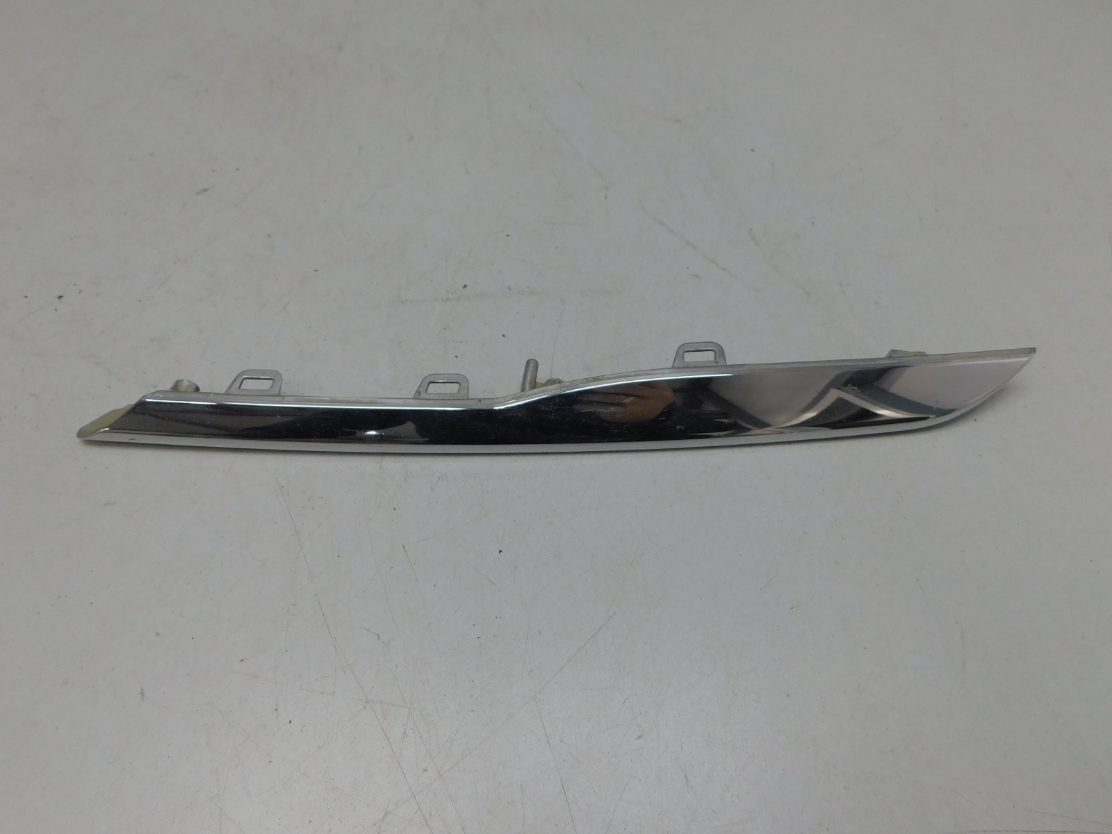 Молдинг решетки радиатора Hyundai Solaris 2010-2017