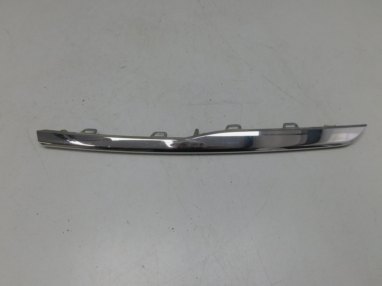 Молдинг решетки радиатора Hyundai Solaris 2010-2017