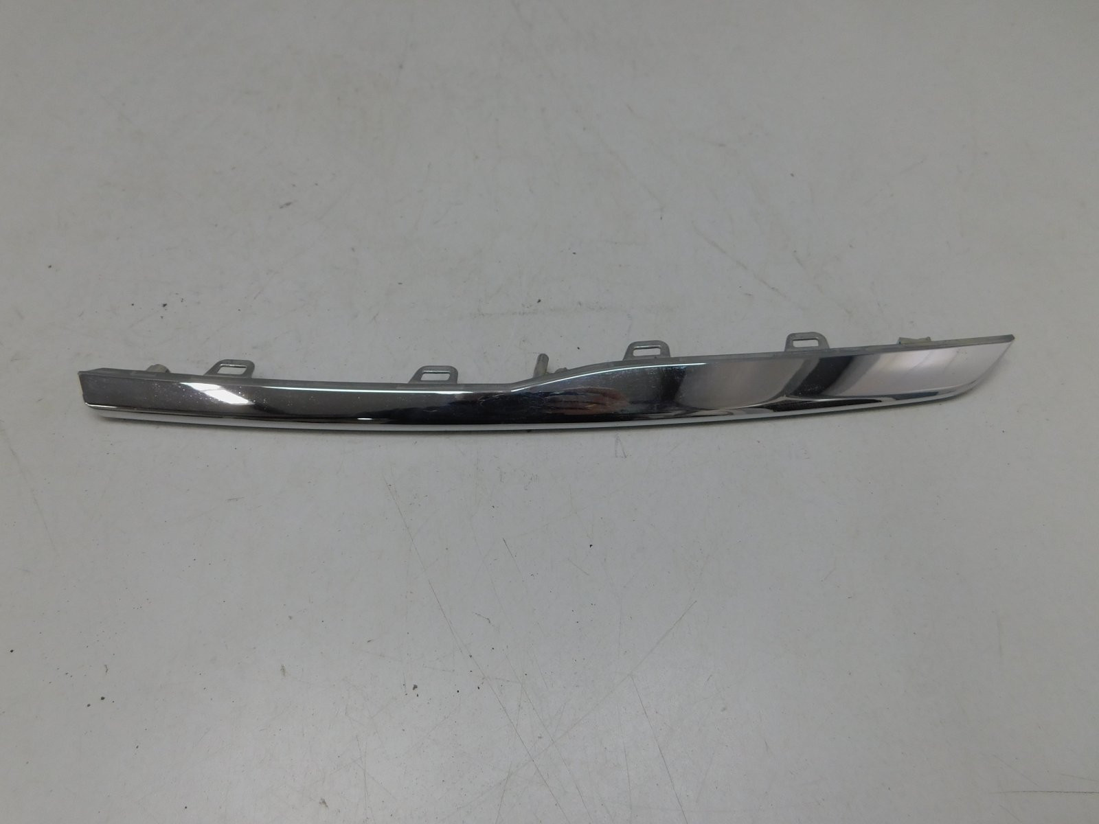 Молдинг решетки радиатора Hyundai Solaris 2010-2017