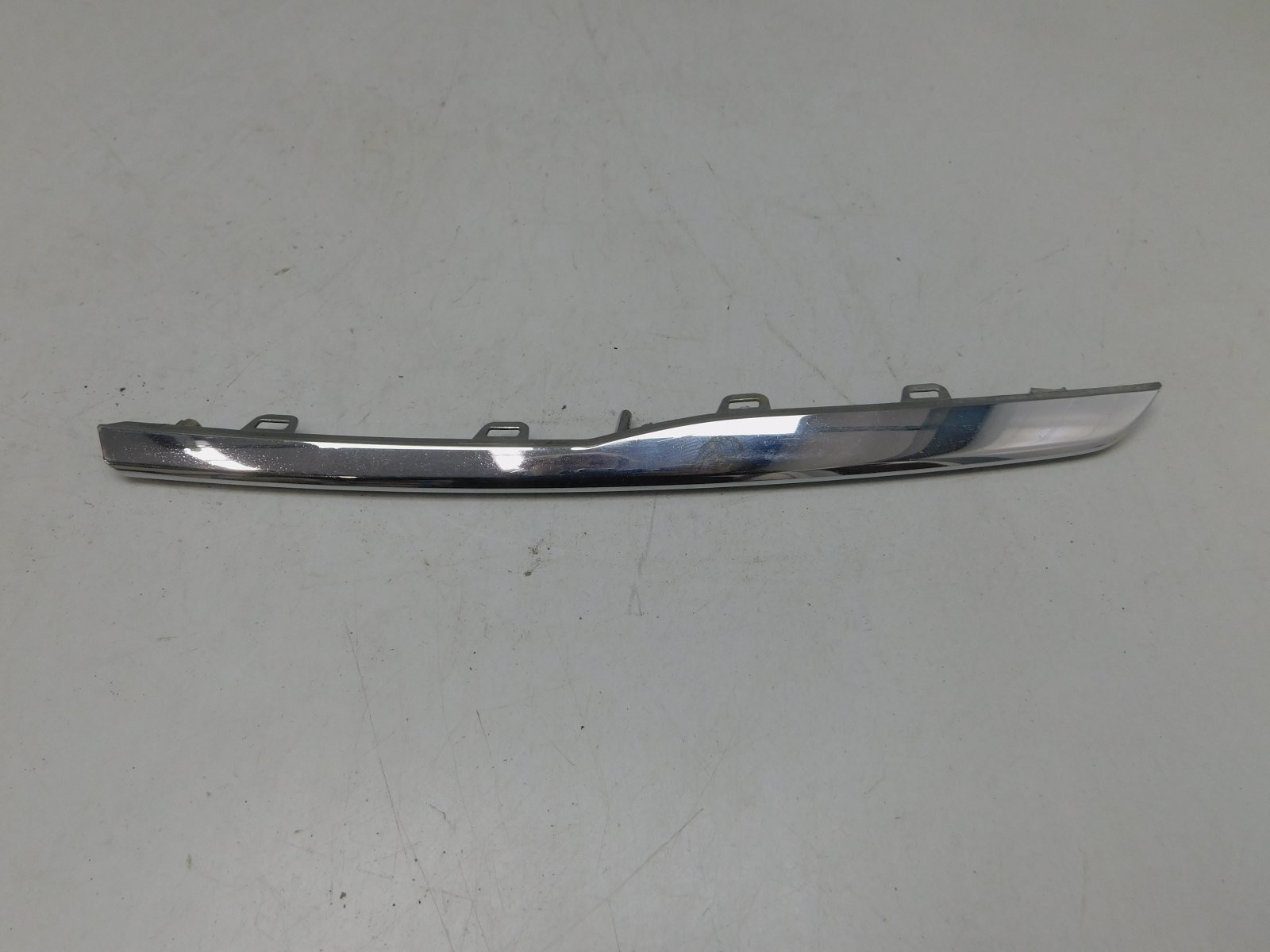 Молдинг решетки радиатора Hyundai Solaris 2010-2017