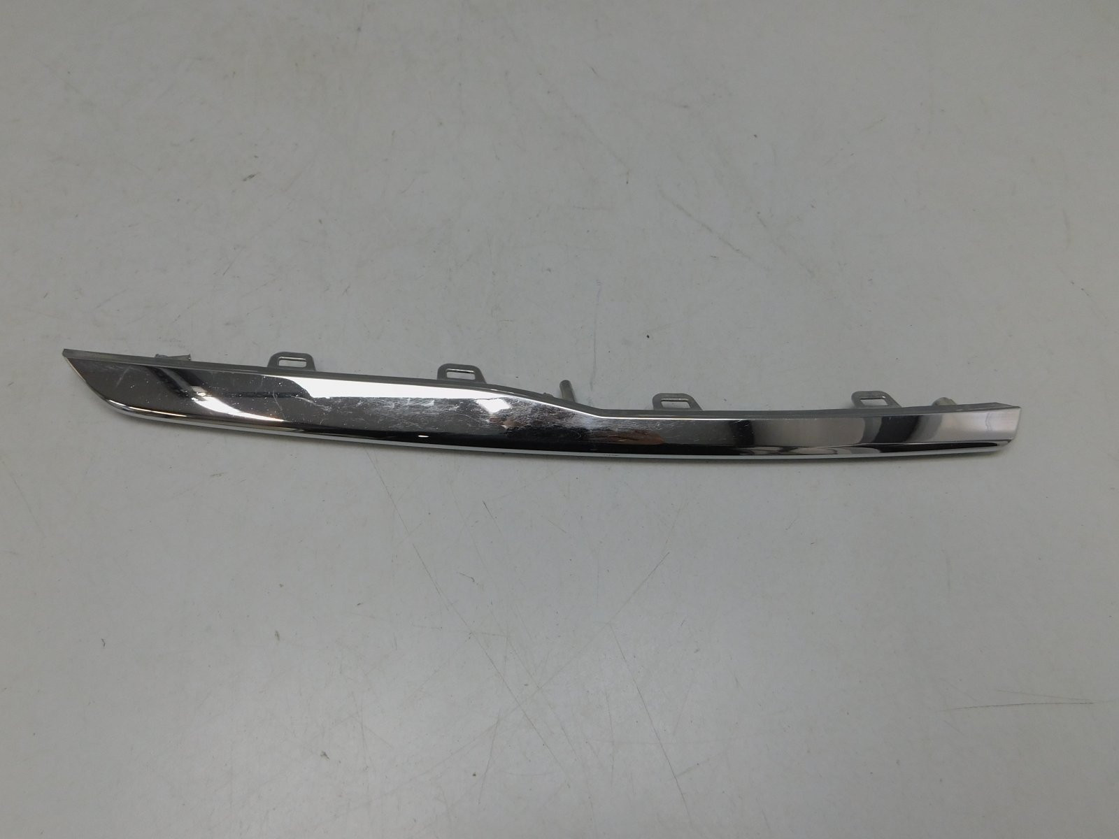 Молдинг решетки радиатора Hyundai Solaris 2010-2017