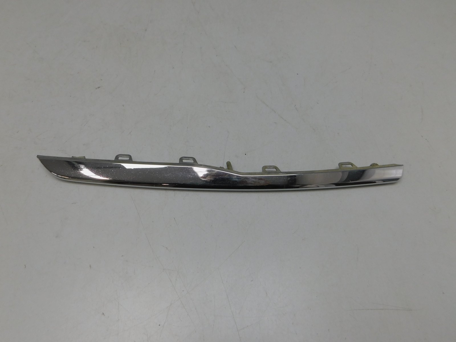 Молдинг решетки радиатора Hyundai Solaris 2010-2017