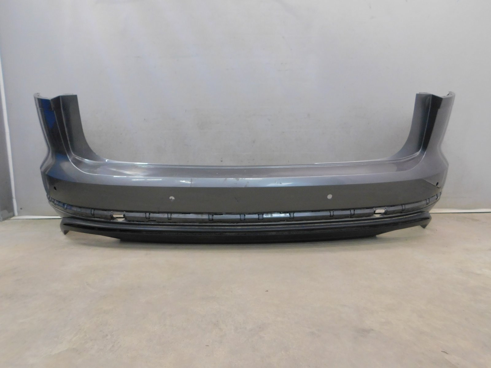 Бампер задний Volkswagen Touareg 2018>