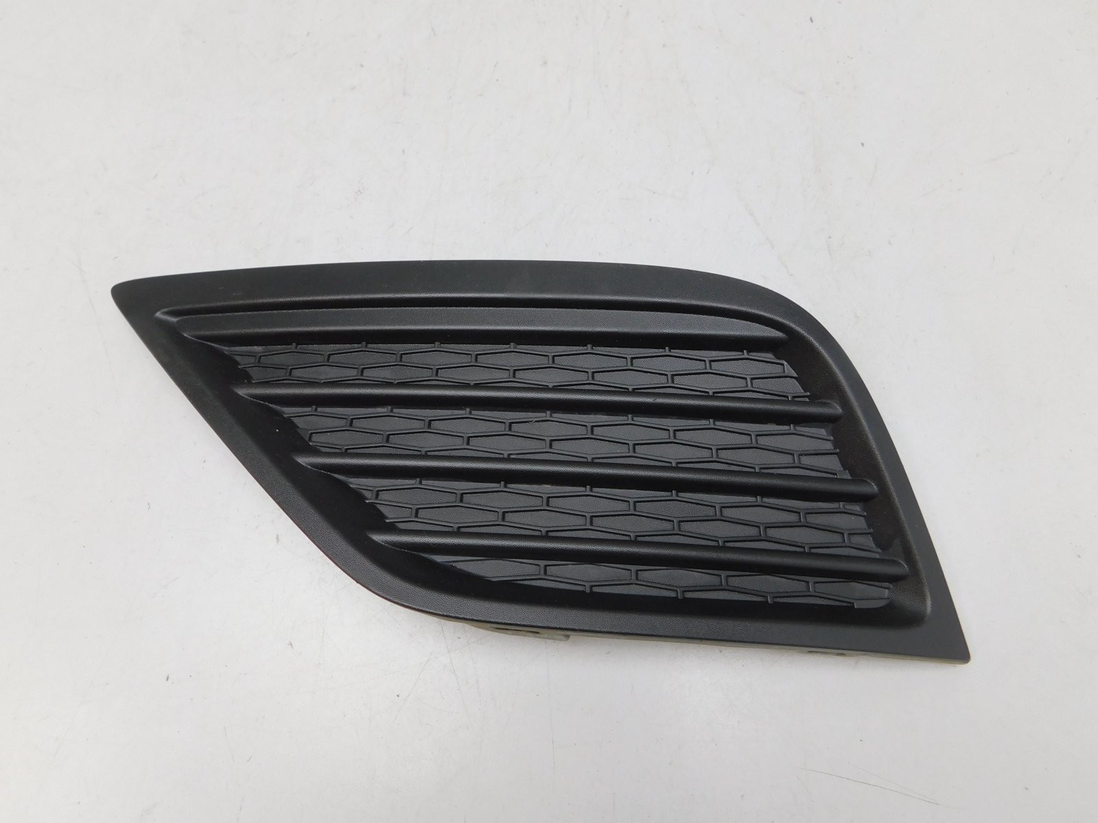 Решетка в бампер левая Renault Arkana 2019>