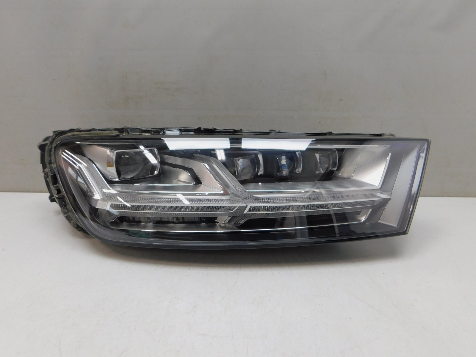 Фара правая Audi Q7 [4M] 2015>