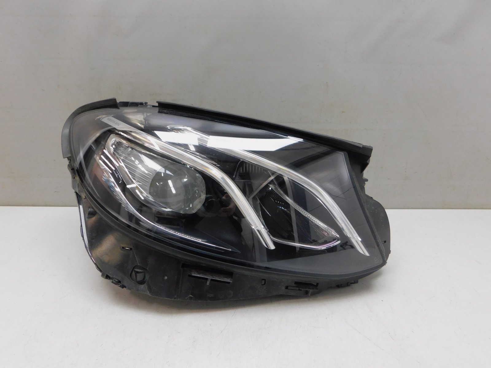 Фара правая Mercedes-Benz E-Klasse W213 2016>