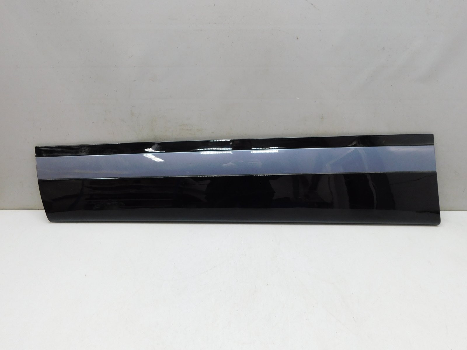 Накладка двери передней левой Land Rover Range Rover Velar 2017>